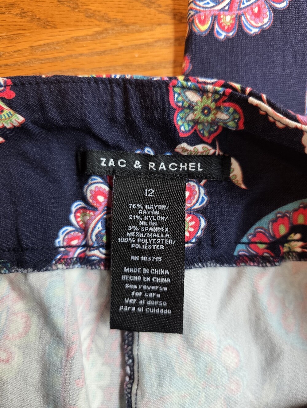 Zac & Rachel Paisley Capri Pants Navy Blue Straight Leg Pull On Stretch Size 12 - Picture 6 of 13